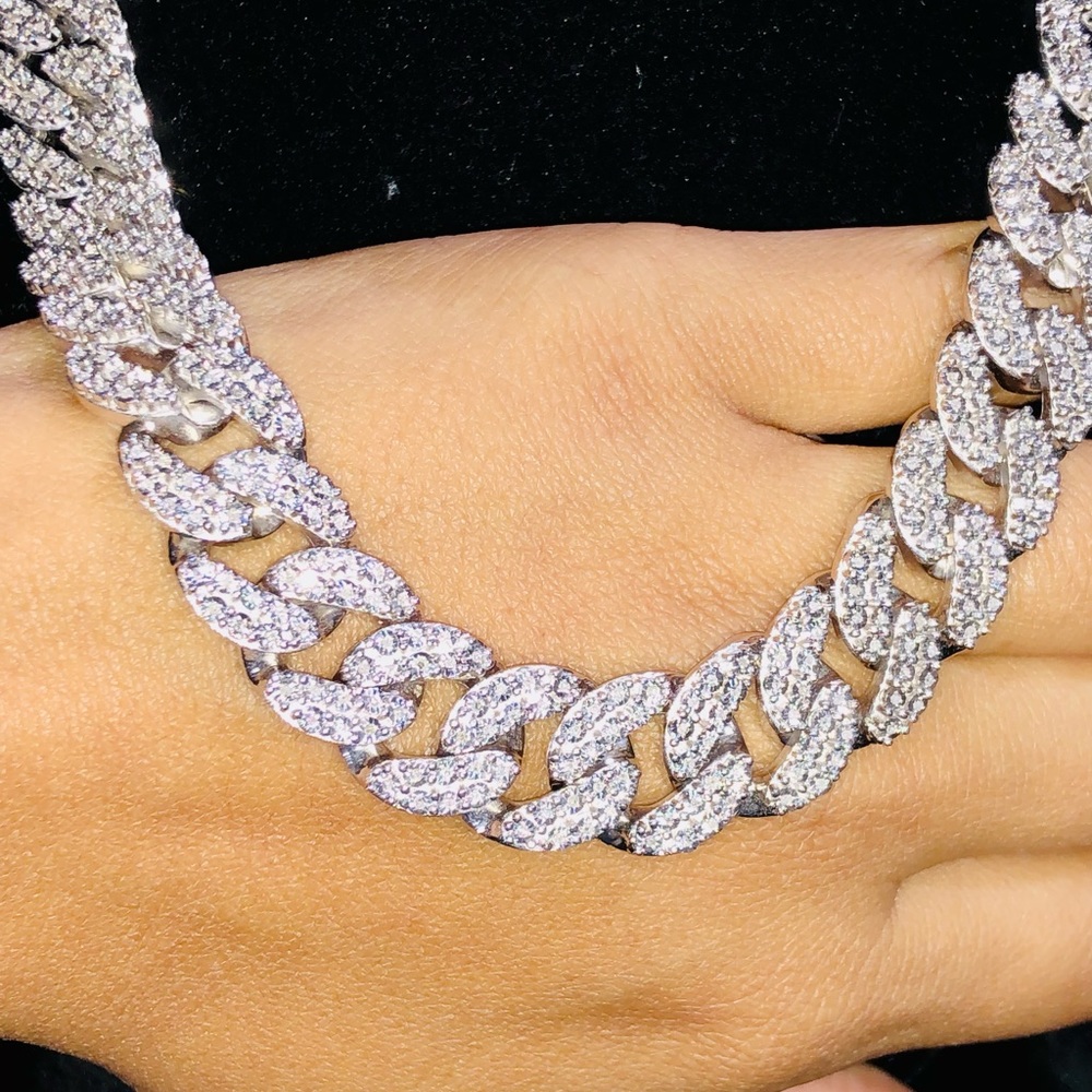 REAL DIAMOND CUBAN LINK CHAIN NOTCZ w/Authenticity